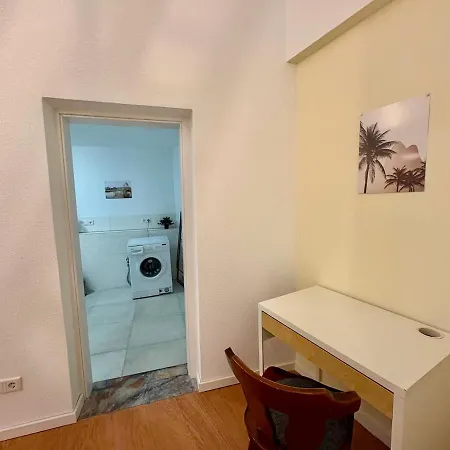 Modernes 11 Fuer Monteure Und Handwerker Mit Eigenem Parkplatz Fuer Pkw Appartement