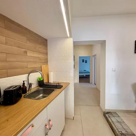 Modernes 11 Fuer Monteure Und Handwerker Mit Eigenem Parkplatz Fuer Pkw Appartement Ludwigshafen am Rhein