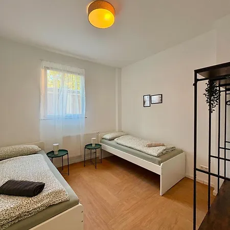 Appartement Modernes 11 Fuer Monteure Und Handwerker Mit Eigenem Parkplatz Fuer Pkw Ludwigshafen am Rhein